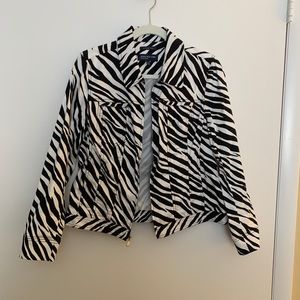 Jones New York animal print jacket EUC